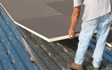 benefits of insulating Pwllgloyw flat roofing